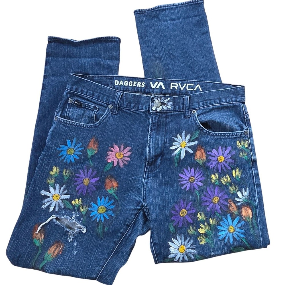 $95 EUC RVCA women's DAGGERS VA denim jeans artist painted daisy flowers love!!